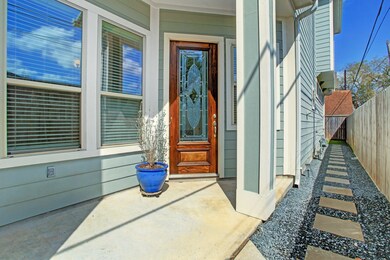 523 Fugate St, Houston, TX 77009 - photo 3