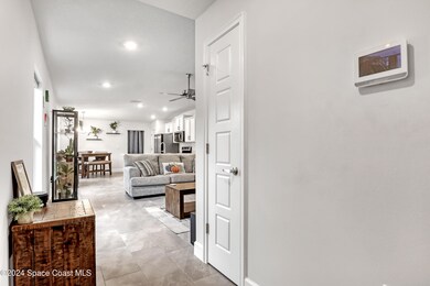 1025 Canfield (7)