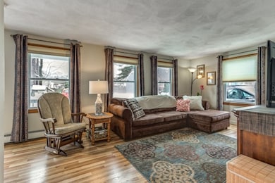 107 Holten St unit 2, Danvers, MA 01923 - photo 4