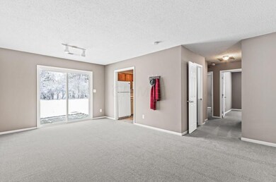 1317 Briggs Center Dr unit 319, Columbus, OH 43223 - photo 4