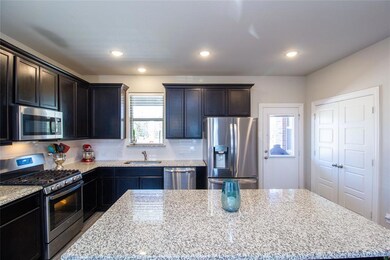 1433 Blue Bonnett Blvd, Gainesville, TX 76240 - photo 4