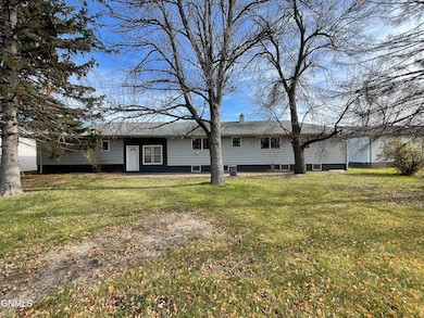 205 S Badger St, Wishek, ND 58495 - photo 3