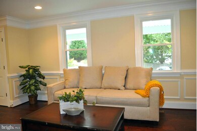 1206 Hunter Rd, Pasadena, MD 21122 - photo 4