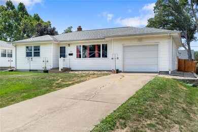 146 19th St NW, Cedar Rapids, IA 52405 - photo 2