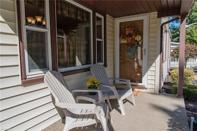 128 Hopewell Dr, Struthers, OH 44471 - photo 2