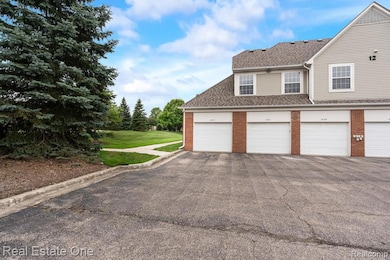 2113 End Garage