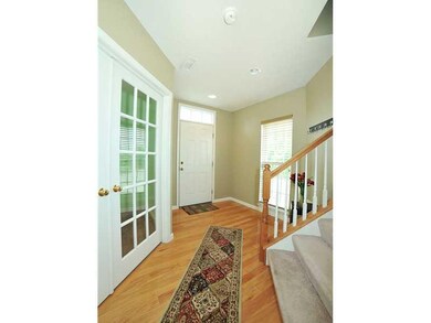 Entry/Foyer.