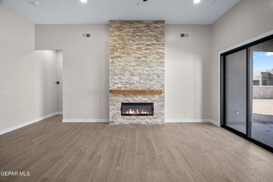 1802 Schyler Love Ln, El Paso, TX 79928 - photo 5