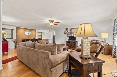 4912 Bluejay Dr, Greensboro, NC 27407 - photo 3