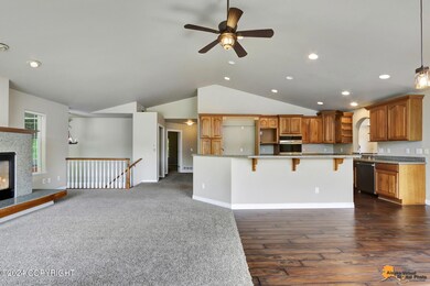 8107 Frank St, Anchorage, AK 99518 - photo 7