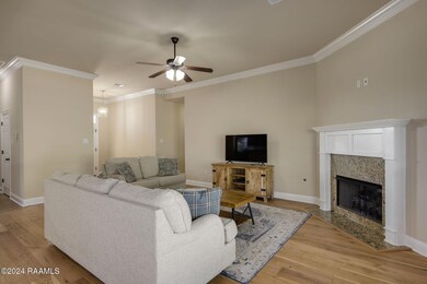 6-web-or-mls-208 Jenci Dr-6