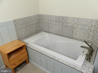 2150 Hidden Meadows Ave, Pennsburg, PA 18073 - photo 7