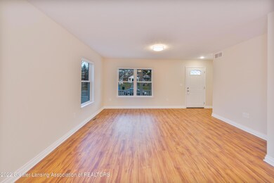 1303 W Maple St, Lansing, MI 48915 - photo 5