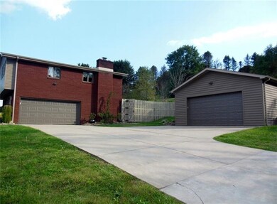 2 Harris Dr, Herminie, PA 15637 - photo 2