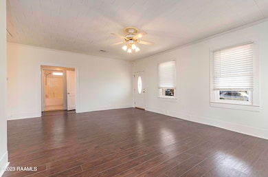 Living Room 2-6