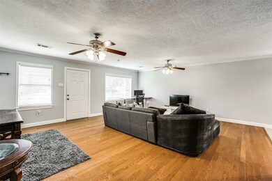 1326 Candlelight Ln, Houston, TX 77018 - photo 6