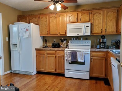 56 Elisha Ct, Bunker Hill, WV 25413 - photo 5