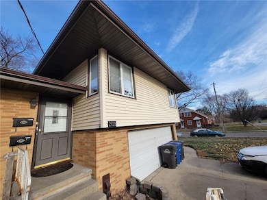 2921 Euclid Ave, Des Moines, IA 50310 - photo 3