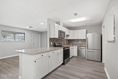 3807 Freel Rd, Jacksonville, FL 32210 - photo 6