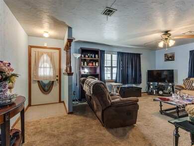 118 S 10th St, McLoud, OK 74851 - photo 5