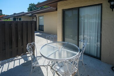 1017 Green Pine Blvd unit G, West Palm Beach, FL 33409 - photo 4