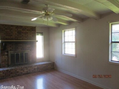 1208 N Porter St, Stuttgart, AR 72160 - photo 3