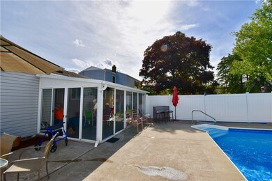The size of your SUNROOM is fantastic