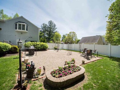 26 Hyacinth Dr, Nashua, NH 03062 - photo 3