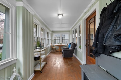 126 E Mapledale Ave, Akron, OH 44301 - photo 5