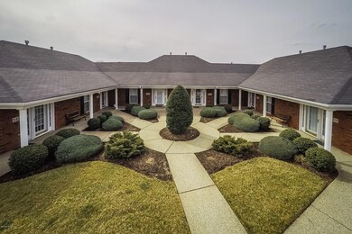 8430 Aspen Glen Way unit 8430, Louisville, KY 40228 - photo 2