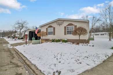 27202 Cook Rd unit 95, Olmsted Township, OH 44138 - photo 5