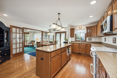 2220 Periwinkle Ln, Algonquin, IL 60102 - photo 4