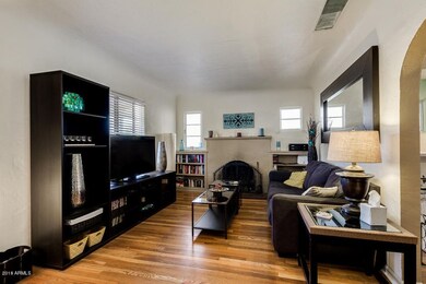 Living Rm w/Fireplace