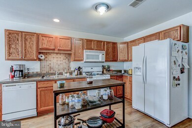 1554 Foresman Dr, Pottstown, PA 19464 - photo 7