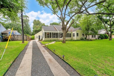 706 W 42nd St, Houston, TX 77018 - photo 4