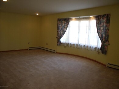 630 S Webster Ave, Scranton, PA 18505 - photo 7
