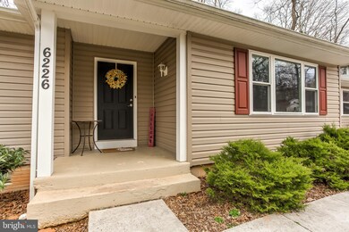 6226 Oak Hill Dr, Sykesville, MD 21784 - photo 2