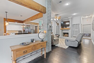 168 Trailwood Dr, Joshua, TX 76058 - photo 4