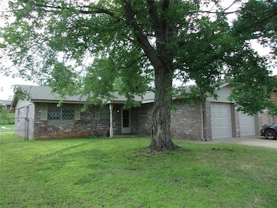 113 Hardesty Dr, Shawnee, OK 74804 - photo 2