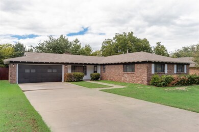 2325 Shady Grove Dr, Bedford, TX 76021 - photo 2