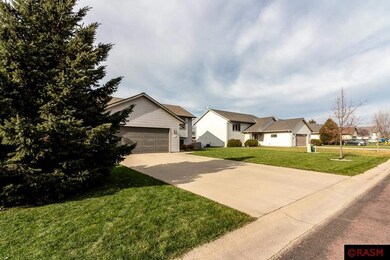 208 Dr, Mankato, MN 56001 - photo 2