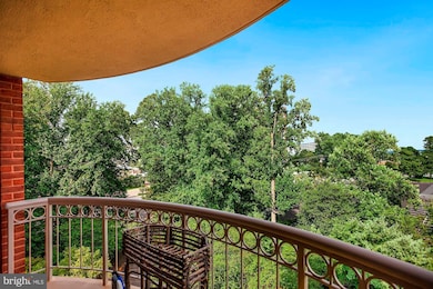 The Fallswood, Rockville, MD 20852 - photo 3