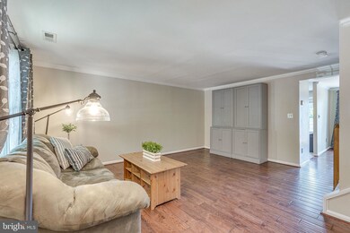 13837 Fount Beattie Ct, Centreville, VA 20121 - photo 7