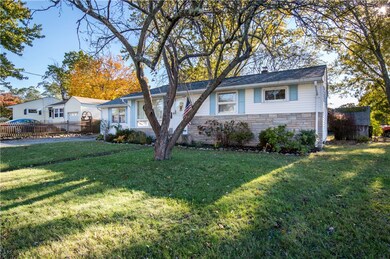 14 Burbank Dr, Warwick, RI 02886 - photo 3