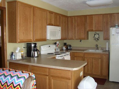 127 Chinook Ln, Kimberling City, MO 65686 - photo 4