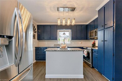 1062 Greenleaf Acres Dr, Asheboro, NC 27205 - photo 7