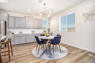 6476 Dan Havicus Dr, Tracy, CA 95377 - photo 7