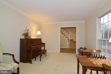 2943 Fort Lee St, Herndon, VA 20171 - photo 3