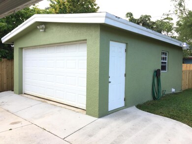 Detached 2 Car Garage