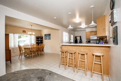 411 E Evergreen Dr, Kalispell, MT 59901 - photo 2